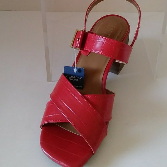 SOLD SOLD SOLD SOLD Reaction Kenneth Cole Red Cross Sandal 7 - Picture 16 of 16